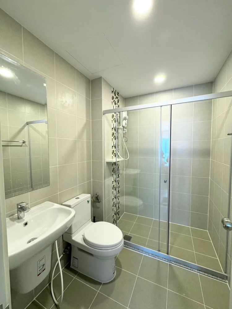 For rent or sale Supalai Veranda Phasi Charoen Station 1Bed, separate kitchen, beautiful room, spacious, good price, must hurry to reserve.