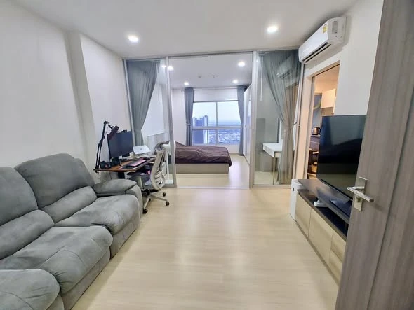 For sale or rent: Supalai Veranda Phasi Charoen Station. Spacious rooms with ample living space and stunning city views from high floors. Book now!