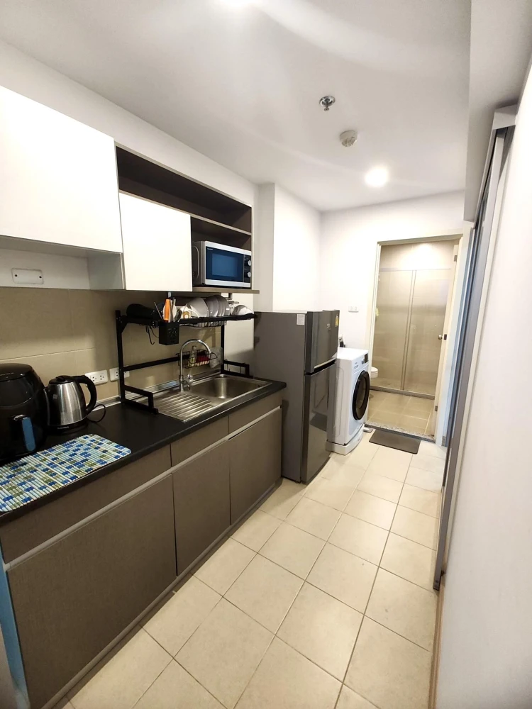 For sale or rent: Supalai Veranda Phasi Charoen Station. Spacious rooms with ample living space and stunning city views from high floors. Book now!