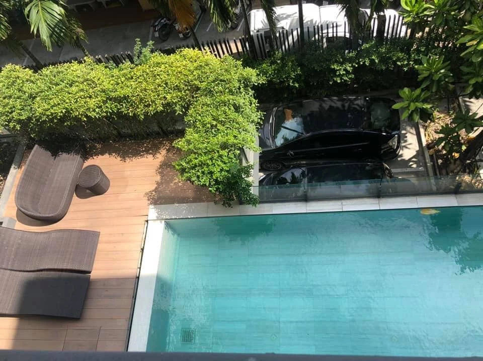 For sale or rent: T-one Phahon Yothin 32, swimming pool side, fully furnished, don't miss out!
