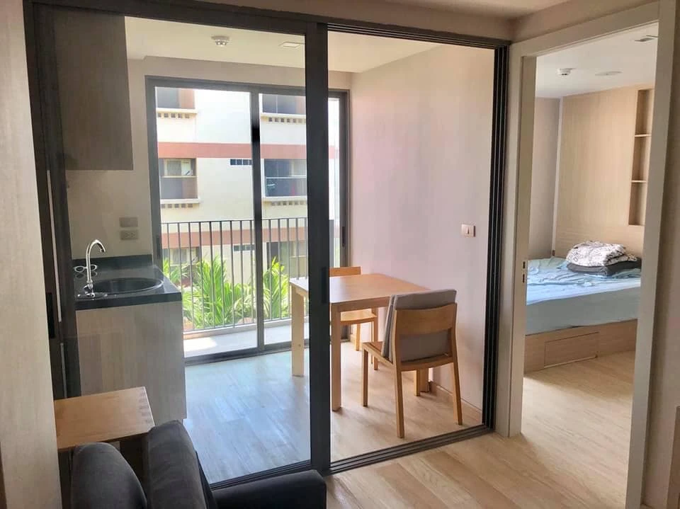 For sale or rent: T-one Phahon Yothin 32, swimming pool side, fully furnished, don't miss out!