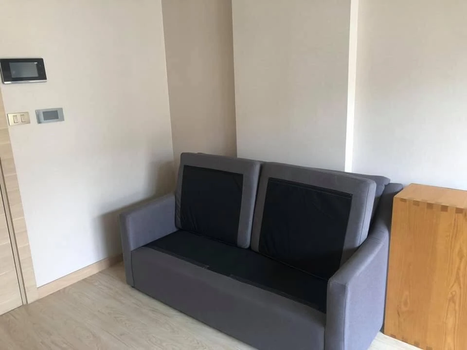 For sale or rent: T-one Phahon Yothin 32, swimming pool side, fully furnished, don't miss out!