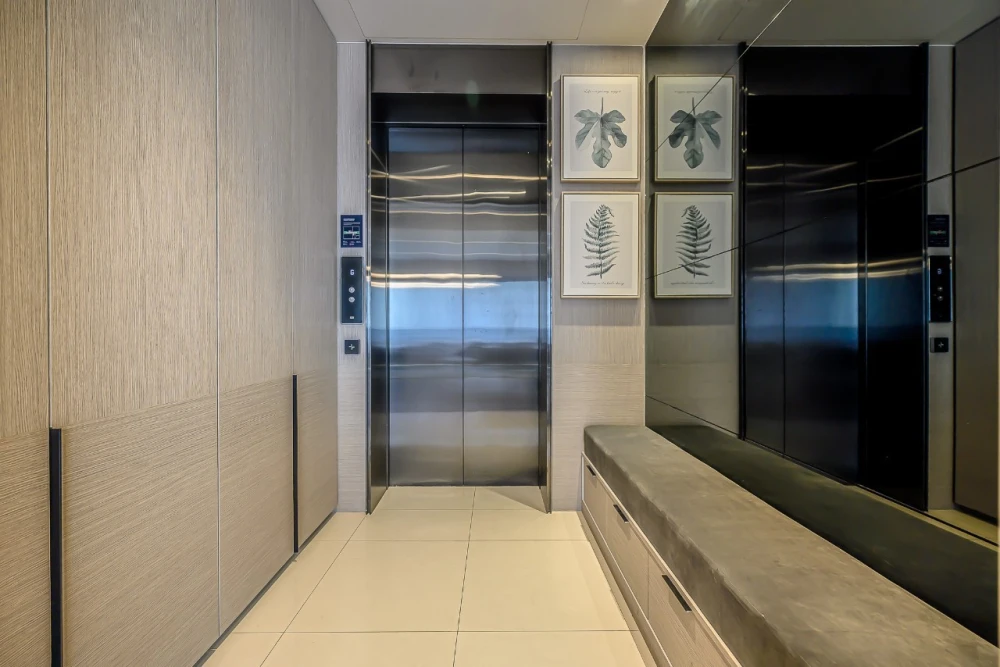 For sale or rent: Tela Thonglor, very spacious room, fully furnished, stylish and beautiful. Don't miss it!