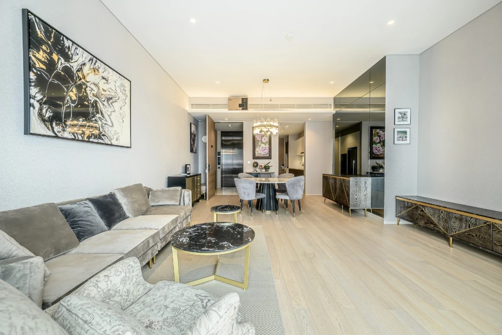 For sale or rent: Tela Thonglor, very spacious room, fully furnished, stylish and beautiful. Don't miss it!