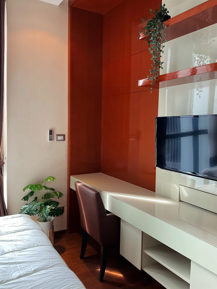 For sale or rent: The Address Sukhumvit 28, spacious room, comfortable living, comes with complete decorations, reserve now.