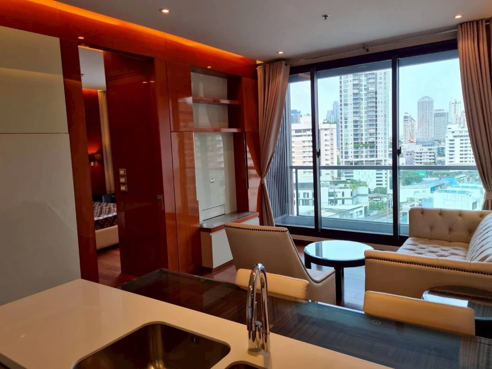 For sale or rent: The Address Sukhumvit 28, beautifully decorated unit on the 14th floor with great views. Fully furnished with appliances. Move in so