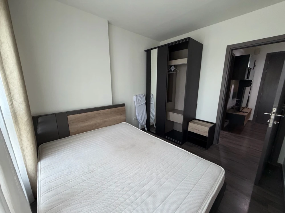 ขาย ให้เช่า The Base Park West ชั้น 4 ห้องแต่งครบ น่าอยู่ จองเลย ด่วนๆ