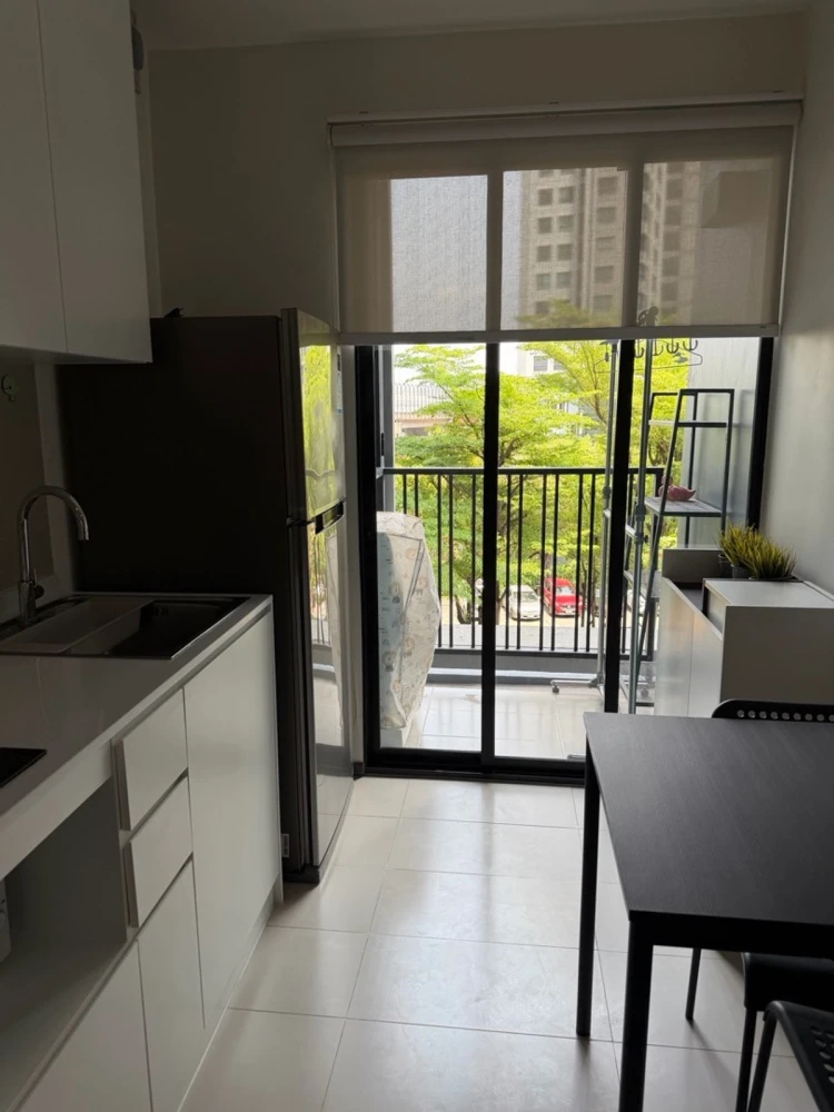 ขาย ให้เช่า The Base Park West ชั้น 4 ห้องแต่งครบ น่าอยู่ จองเลย ด่วนๆ