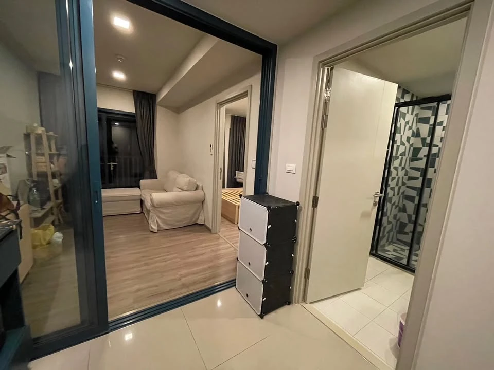 For sale, for rent, The Base Sukhumvit 50, 6th floor, beautiful room, nice to live in, fully furnished, if interested in owning, hurry and reserve now