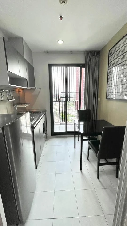 For sale, for rent, The Base Rama 9-Ramkhamhaeng, ready to move in, with good wallpaper, great price, book now.