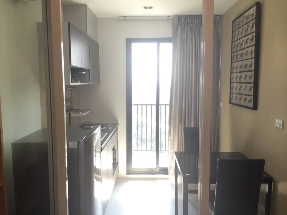 For sale, for rent, The Base Rama 9-Ramkhamhaeng, ready to move in, with good wallpaper, great price, book now.