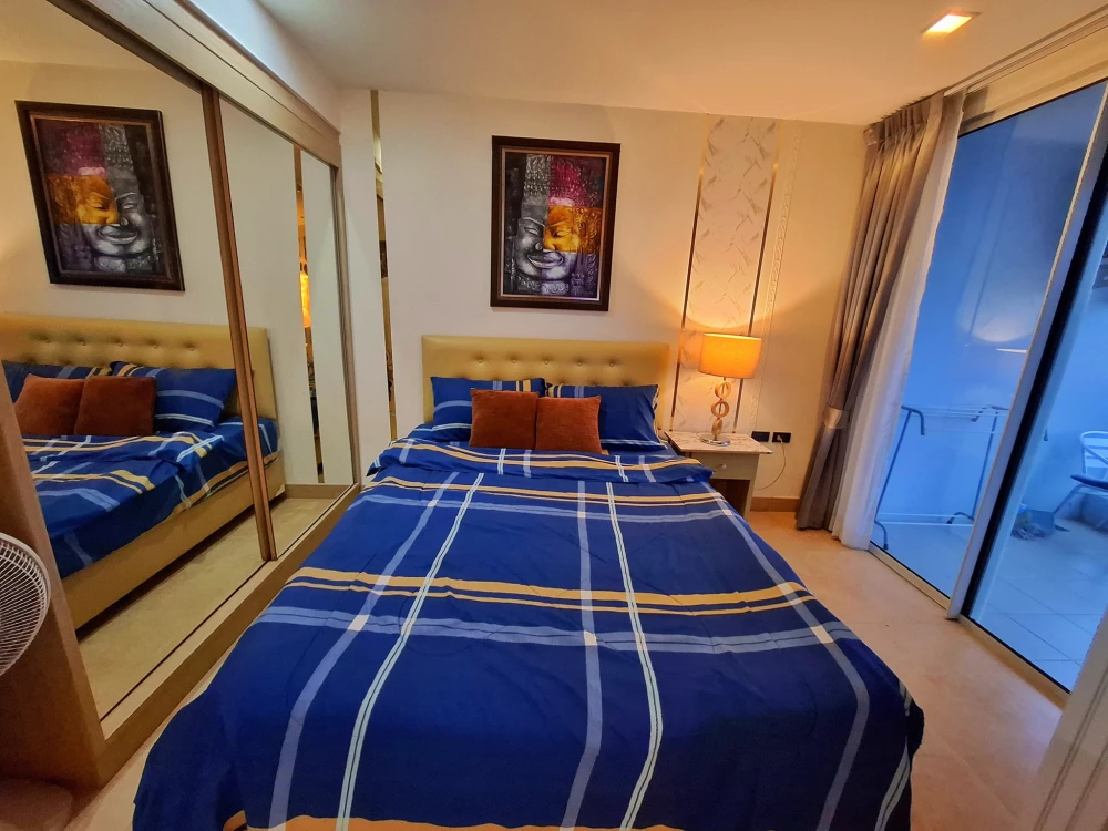 For sale or rent: The Cliff (South Pattaya) on Pratumnak Hill, Pattaya. Fully furnished room with beautiful sea view. Reserve now!