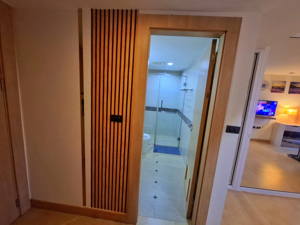 For sale or rent: The Cliff (South Pattaya) on Pratumnak Hill, Pattaya. Fully furnished room with beautiful sea view. Reserve now!