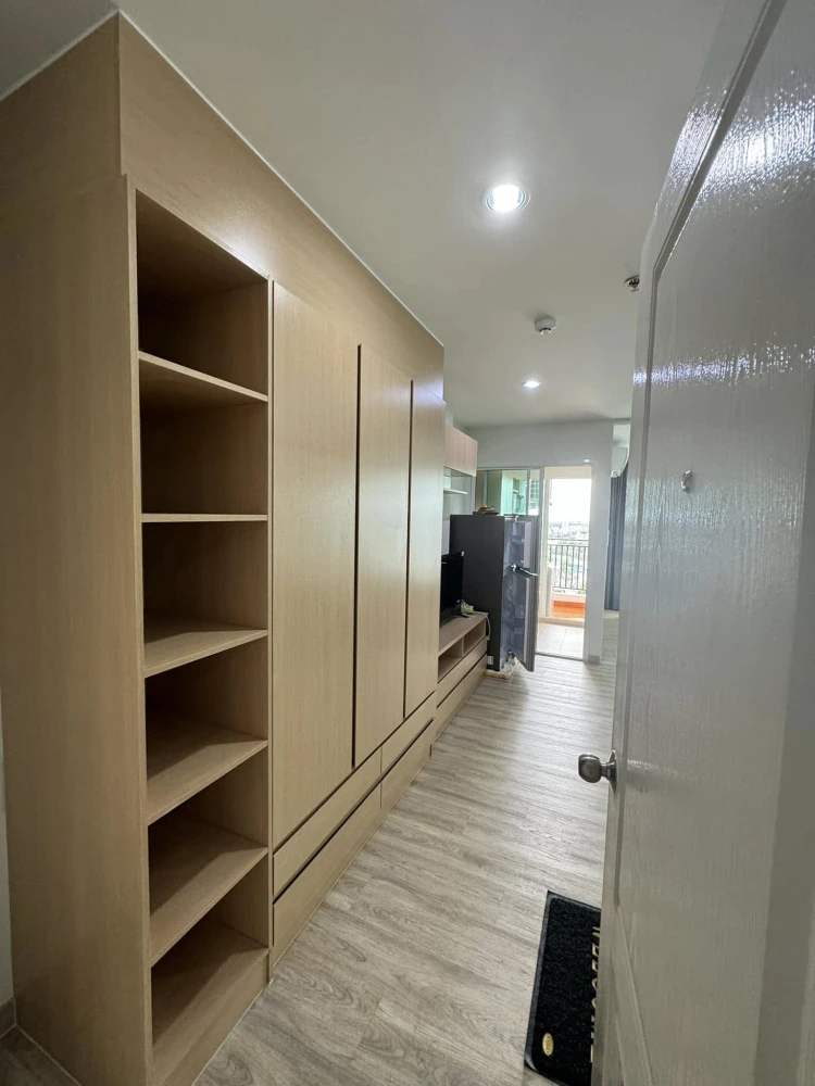 For rent or sale, The Crystal bliss, Rattanathibet, 18th floor, comfortable outside view, partitioned room, ready to move in. Hurry and move in now.
