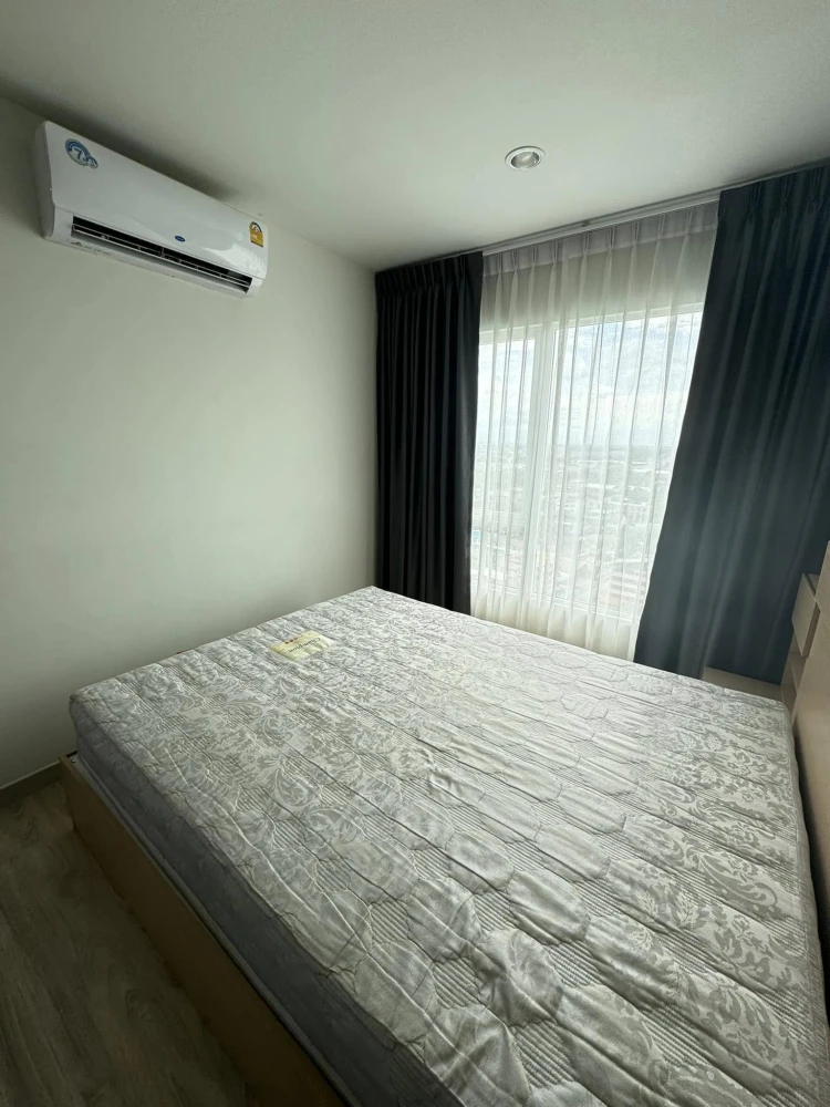 For rent or sale, The Crystal bliss, Rattanathibet, 18th floor, comfortable outside view, partitioned room, ready to move in. Hurry and move in now.
