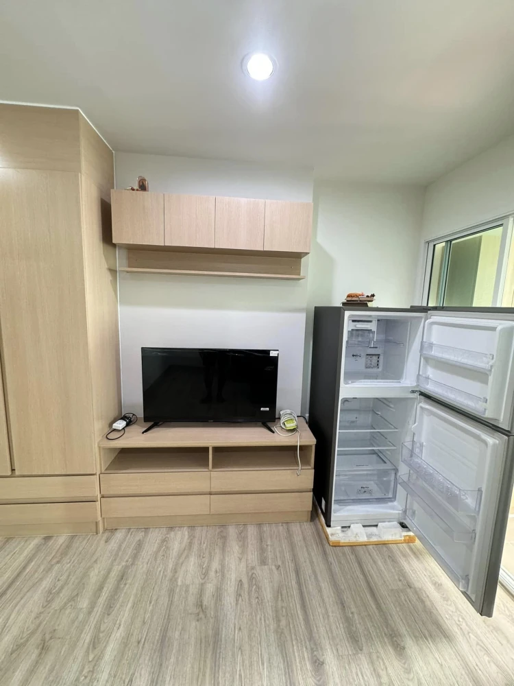 For rent or sale, The Crystal bliss, Rattanathibet, 18th floor, comfortable outside view, partitioned room, ready to move in. Hurry and move in now.