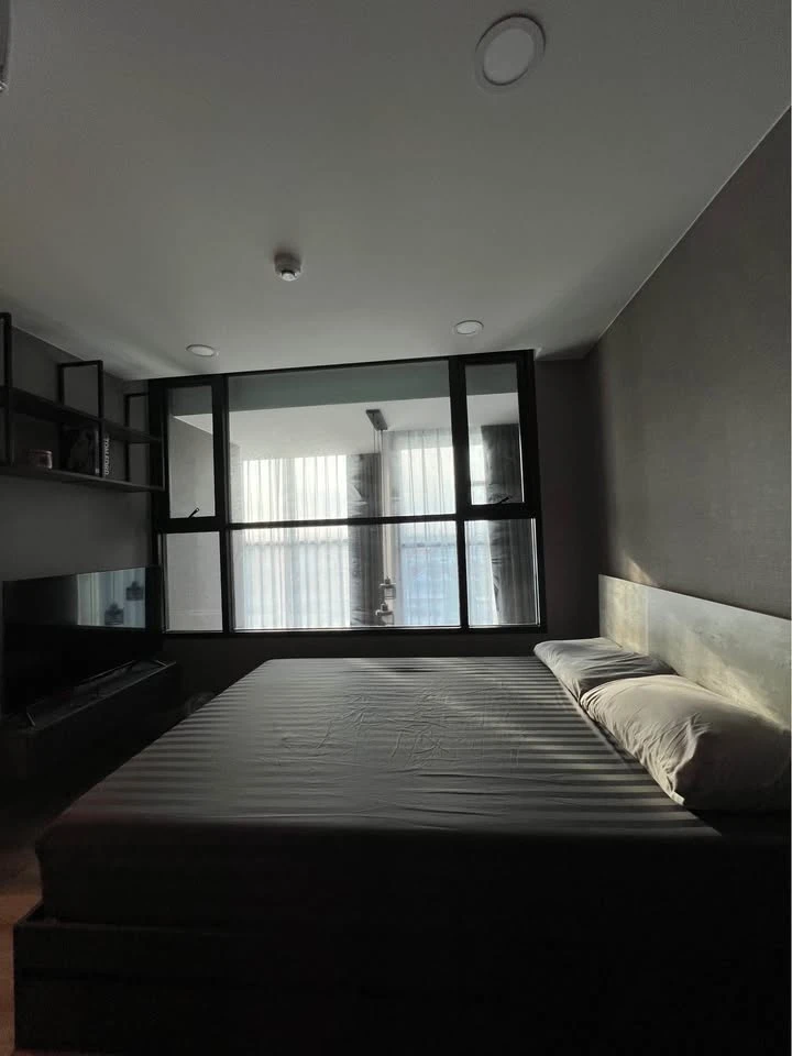 For sale, for rent: The Cube Loft Nuanchan, beautifully decorated loft-style room, high ceiling, airy, good location, book now.