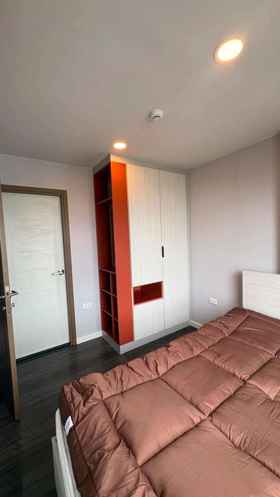 For sale or rent: The Cube Loft Srinakarin-Theparak, 7th floor unit, fully furnished with appliances. Book now!