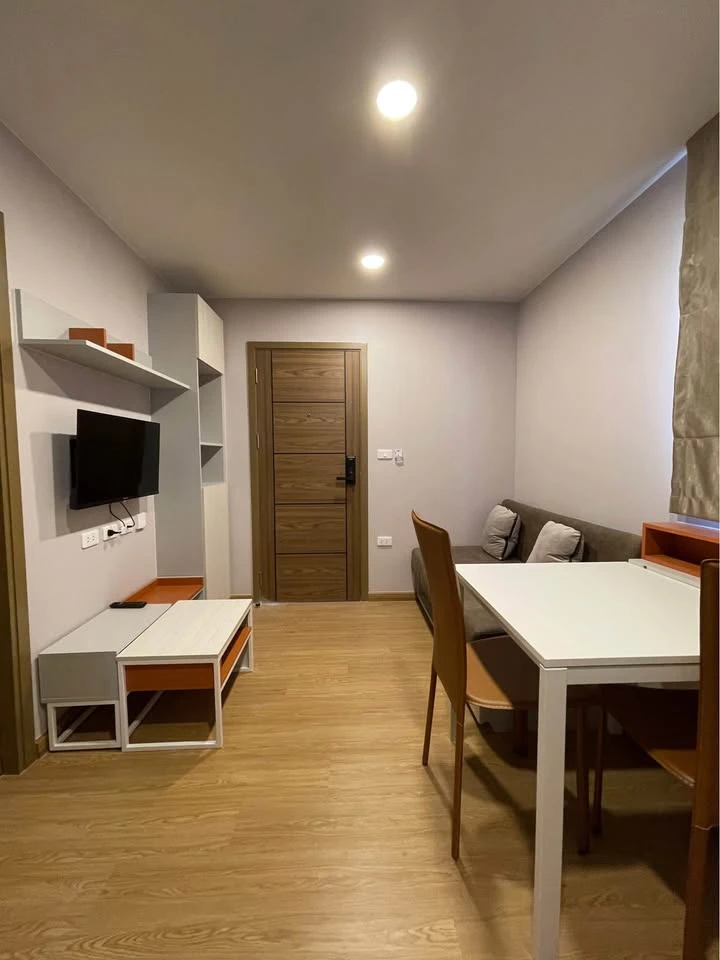 For sale or rent: The Cube Loft Srinakarin-Theparak. Ready-to-move-in units with complete amenities. Great price. Book now!