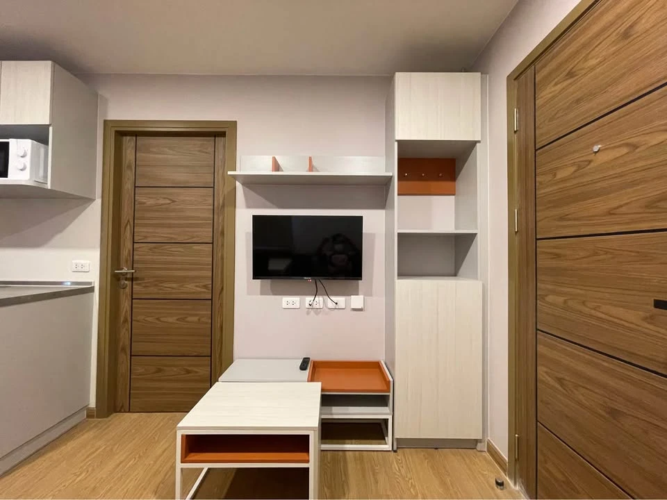 For sale or rent: The Cube Loft Srinakarin-Theparak. Ready-to-move-in units with complete amenities. Great price. Book now!
