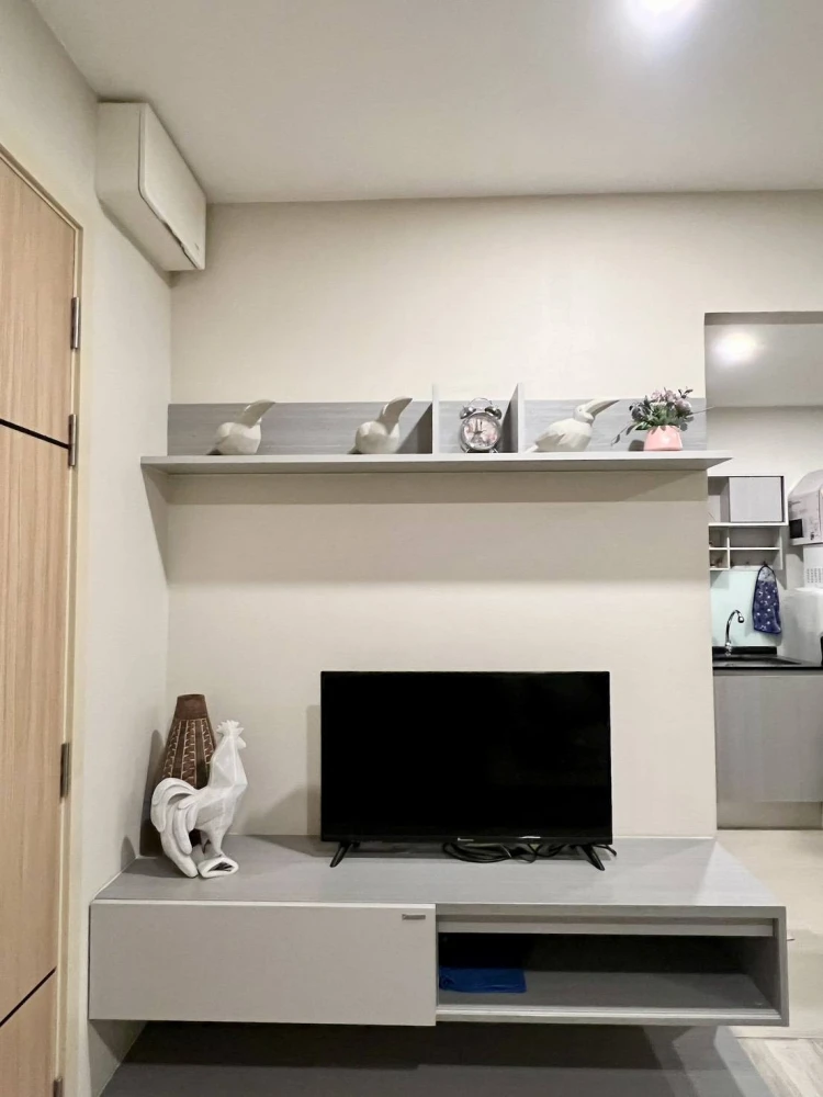 For sale or rent: The Cube Premium Ratchada 32, 8th floor, corner unit, fully furnished, ready to move in. Book now!