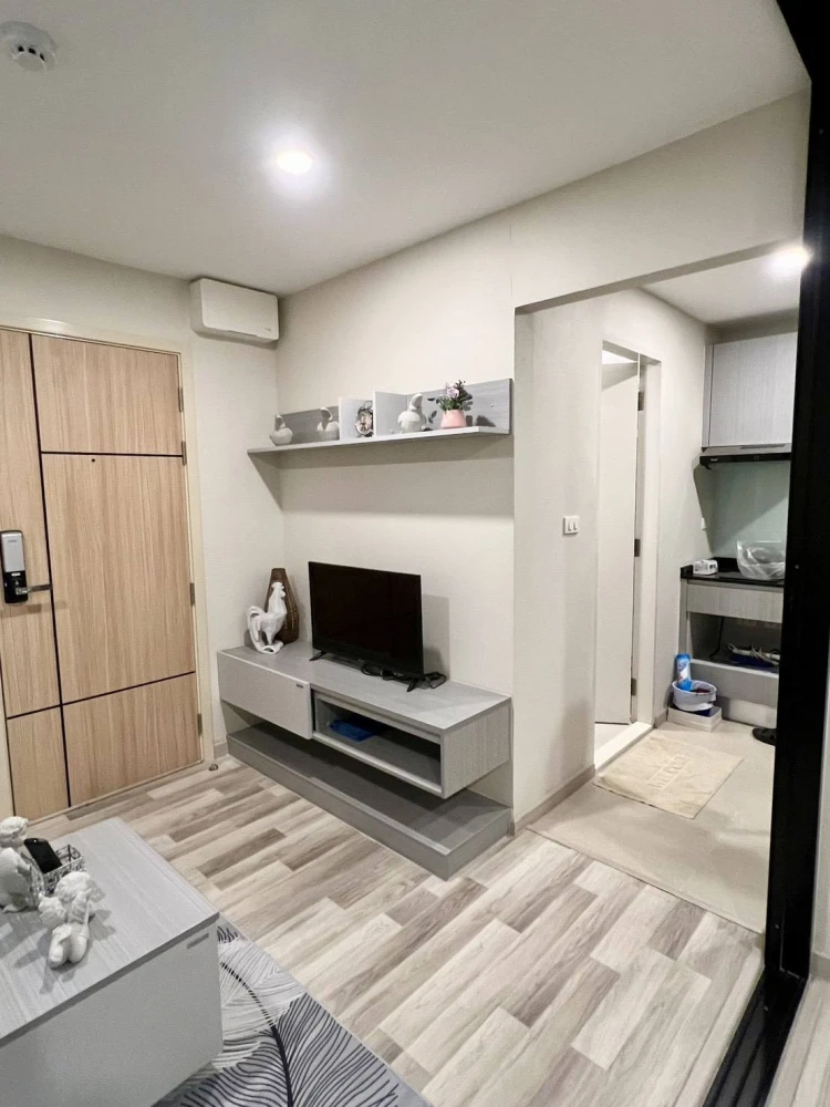For sale or rent: The Cube Premium Ratchada 32, 8th floor, corner unit, fully furnished, ready to move in. Book now!