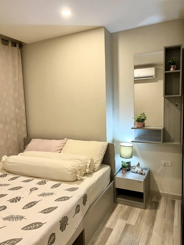 For sale or rent: The Cube Premium Ratchada 32, 8th floor, corner unit, fully furnished, ready to move in. Book now!
