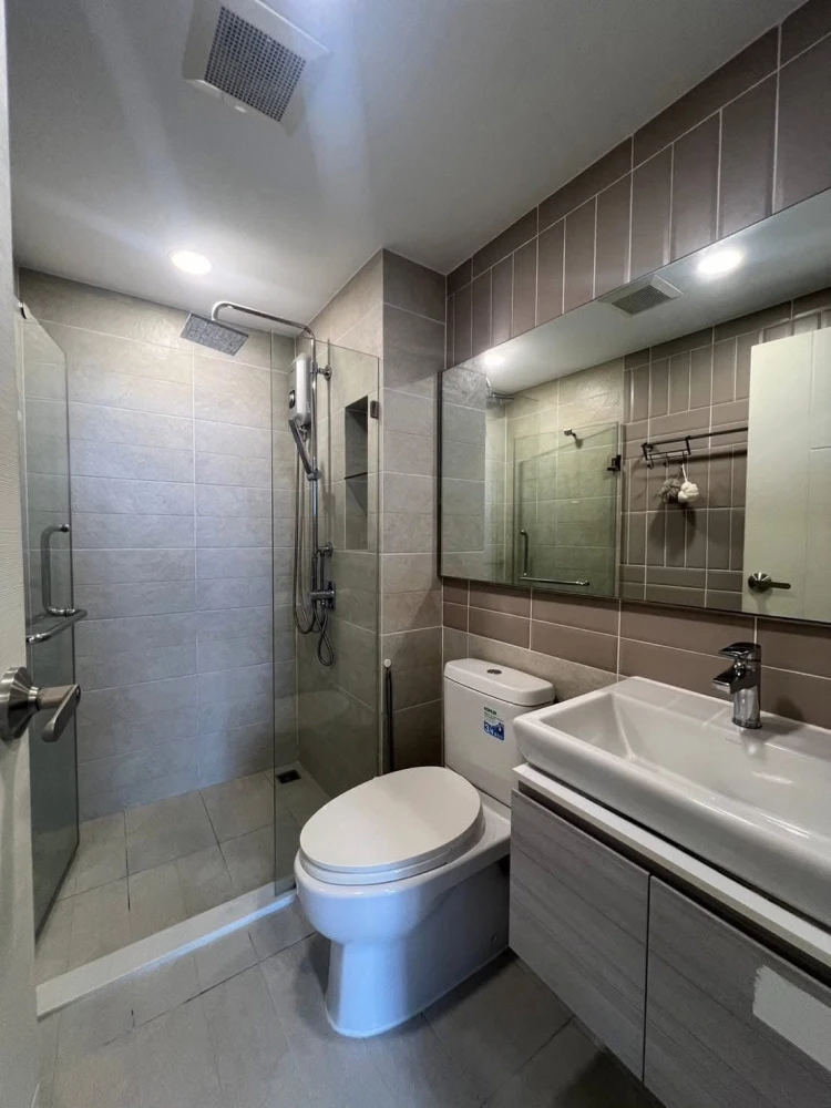 For rent/sale: The Cube Urban Sathorn-Chan, 5th floor. Fully furnished with appliances. Don't miss out!
