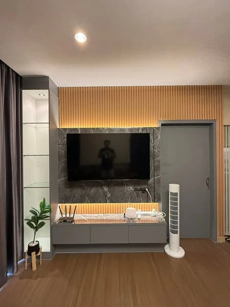 For sale, for rent The Grand Jomtien, spacious room, lots of usable space, built-in wall, great location, hurry and book now!