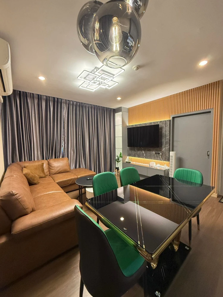 For sale, for rent The Grand Jomtien, spacious room, lots of usable space, built-in wall, great location, hurry and book now!