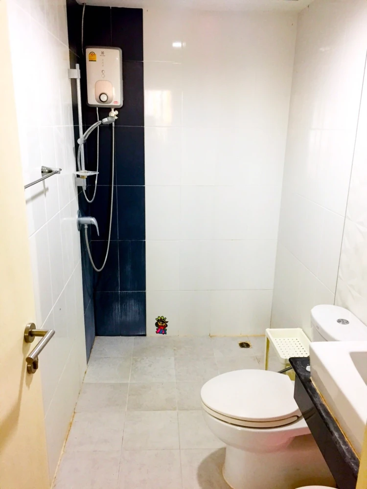 For sale or rent: The IDOL Condominium Bangsean, a nice room, good location, comes with complete facilities, reserve now!