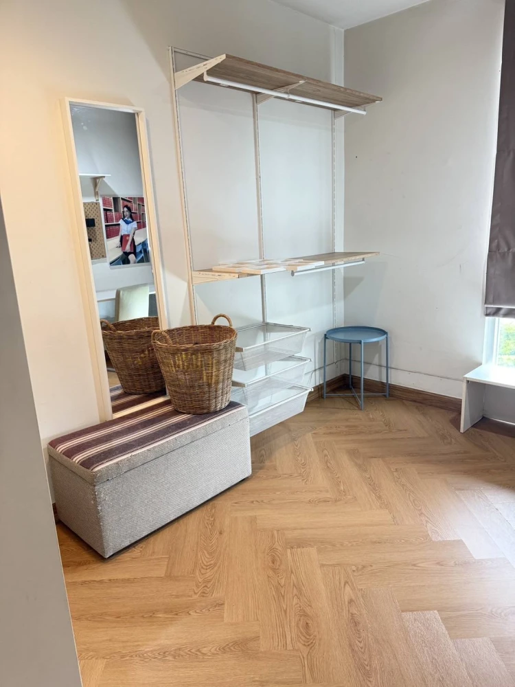 For sale or rent: The Iris Condo Rama 9 - Srinakarin, ready to move in, fully furnished and equipped with appliances. You'll regret it if you don't re