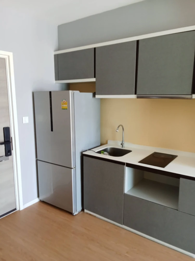 For sale or rent: The Key Sathorn - Charoenrat. High floor unit with excellent ventilation. Cats are allowed, a must-have for cat lovers!