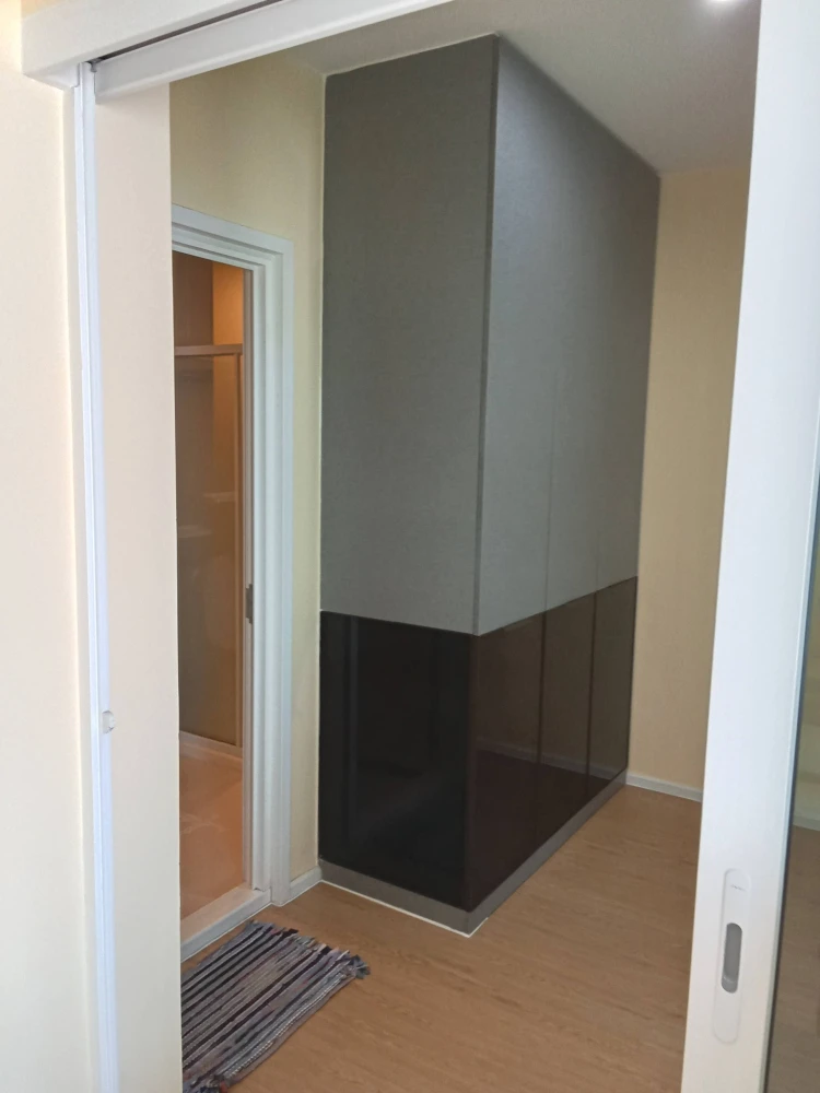For sale or rent: The Key Sathorn - Charoenrat. High floor unit with excellent ventilation. Cats are allowed, a must-have for cat lovers!