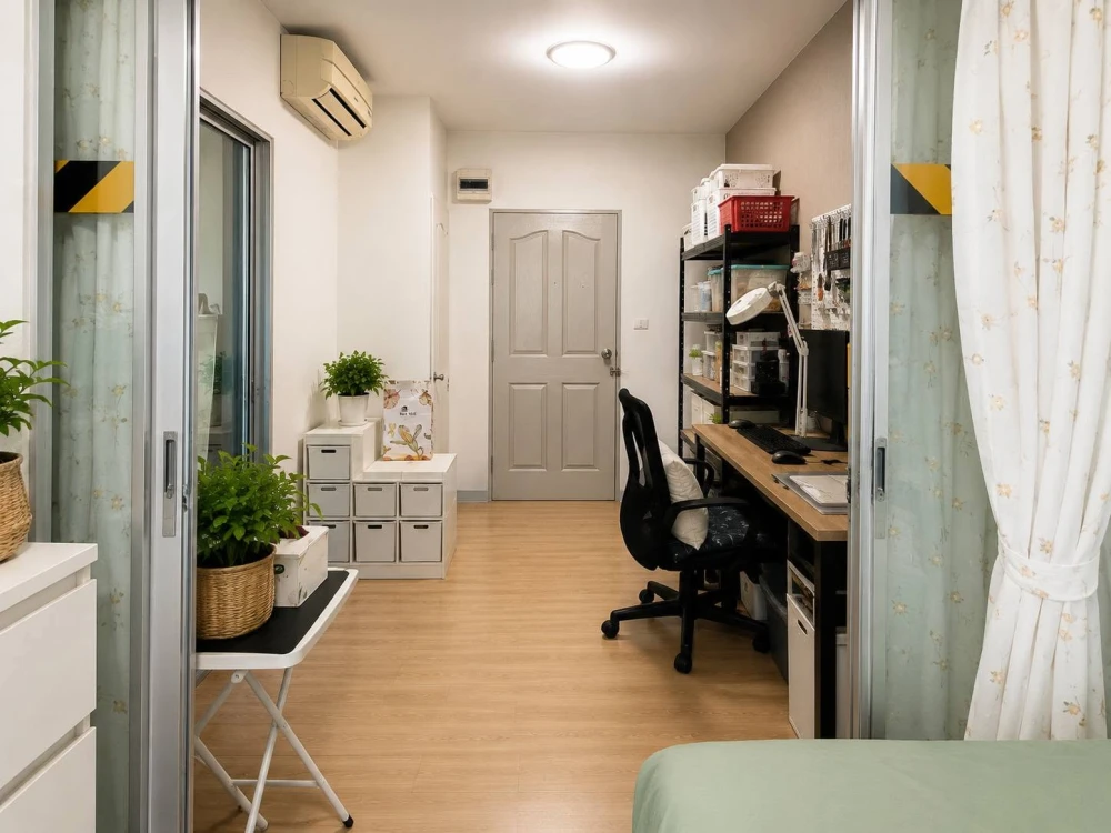 For sale or rent: The Kith Chaengwattana, 4th floor unit. Matching color scheme, fully furnished. Don't miss this great opportunity!