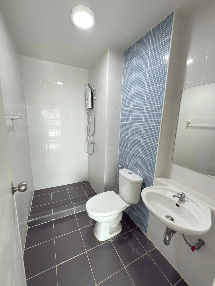 For sale or rent: The KITH Sukhumvit 113, 6th floor, beautiful room, fully furnished, nice to live in, reserve now.