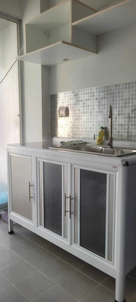 For rent or sale: The Kith, Lam Luk Ka, Khlong 2, private room, very cheap price, fully furnished, ready to move in, book now.