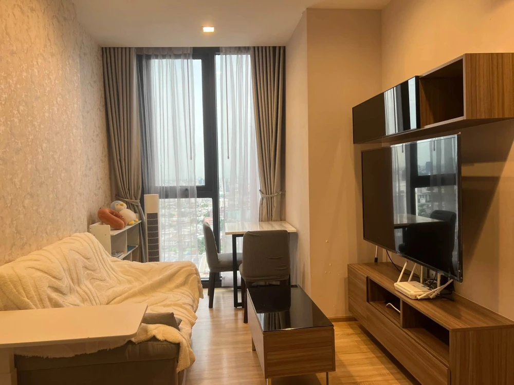 For sale or rent: The Line Phahol-Pradipat. Nice unit, fully furnished with appliances. Book now!