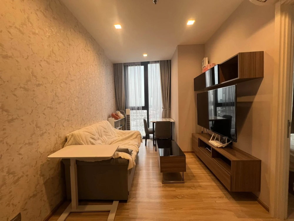 For sale or rent: The Line Phahol-Pradipat. Nice unit, fully furnished with appliances. Book now!