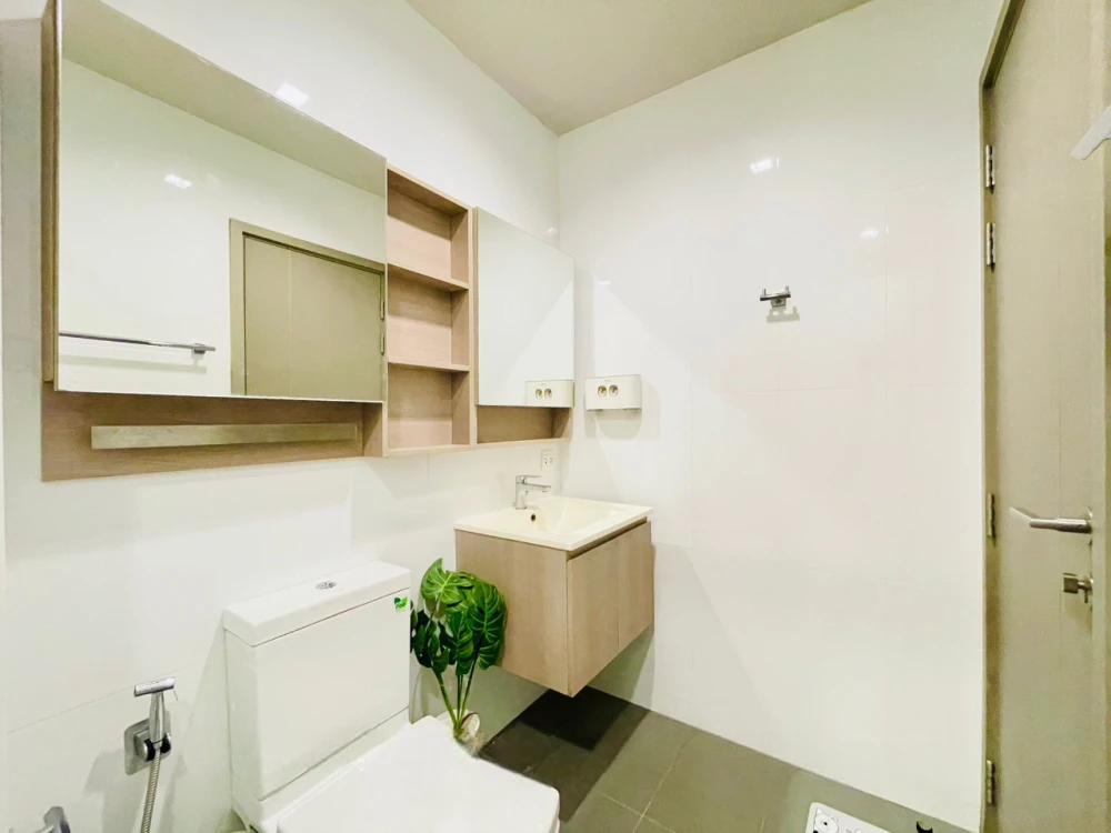 For sale or rent: The Line Wongsawang, a lovely room decorated in a cool theme, comes fully furnished. Reserve now!