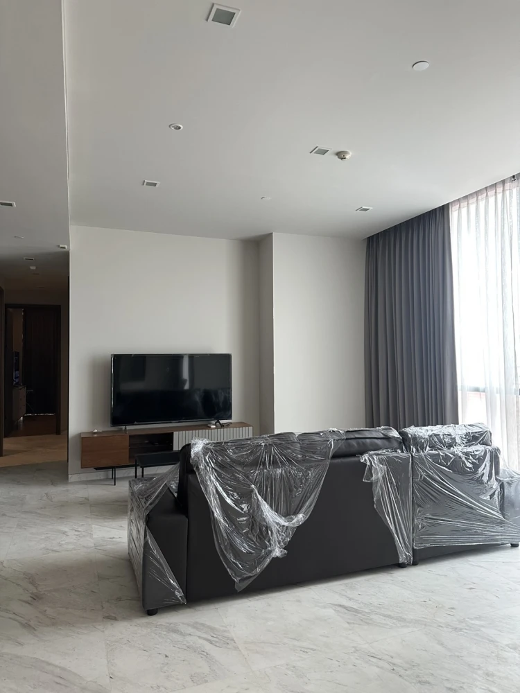 For sale or rent: The Monument Thonglo, 2 bedrooms, spacious living area, fully furnished and equipped with amenities. Book now!