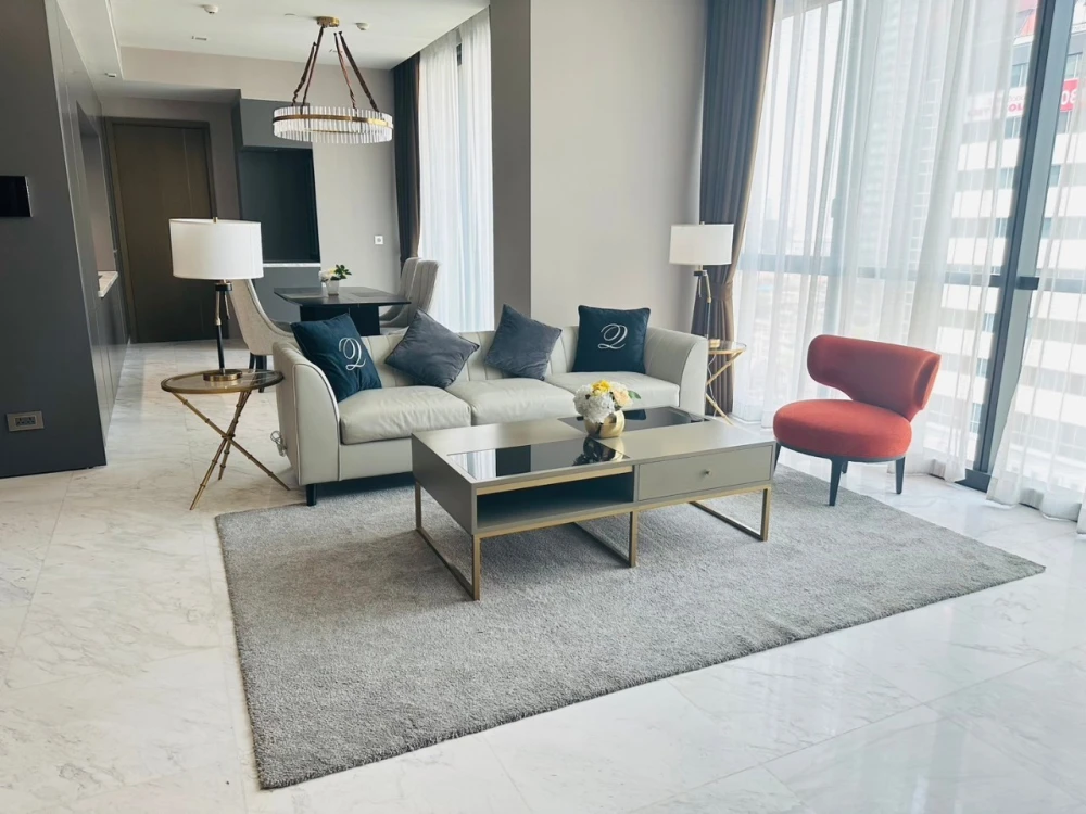For sale or rent: The Monument Thonglo, 2 bedrooms, spacious living area, prime location. Don't miss this great opportunity!