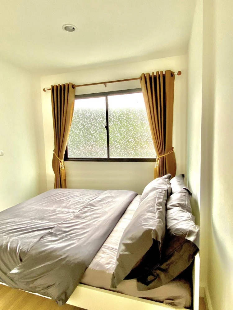 For sale, for rent, The Nest Sukhumvit 22, Building B, 2nd floor, north side, can see trees behind the room, very shady, cool and comfortable, not hot