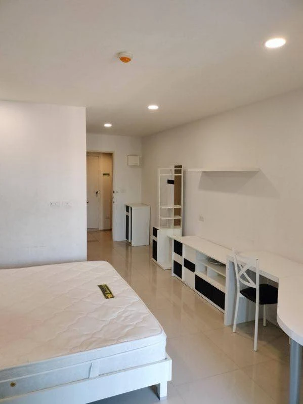 For sale or rent: The North Park Condominium, ready to move in, lots of usable space, reasonable price, hurry and reserve now!