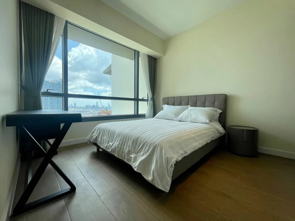 For rent or sale, The Pano, 29th floor, panoramic view, very beautiful. The room is very spacious, fully furnished, you can't reserve it anymore.