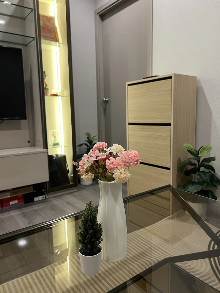 For sale, for rent, The Politan Aqua, 45th floor, corner room, river view, fully furnished, ready to move in, reserve now, urgently.