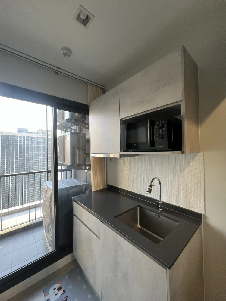 For sale, for rent, The Politan Aqua, 45th floor, corner room, river view, fully furnished, ready to move in, reserve now, urgently.