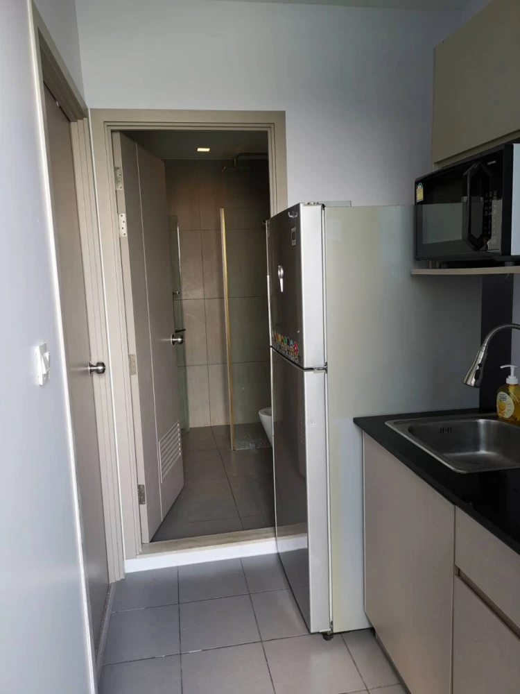 For sale or rent: The Politan Rive, 1 bedroom, 1 bathroom. Great location, beautiful unblocked view. Don't miss out!