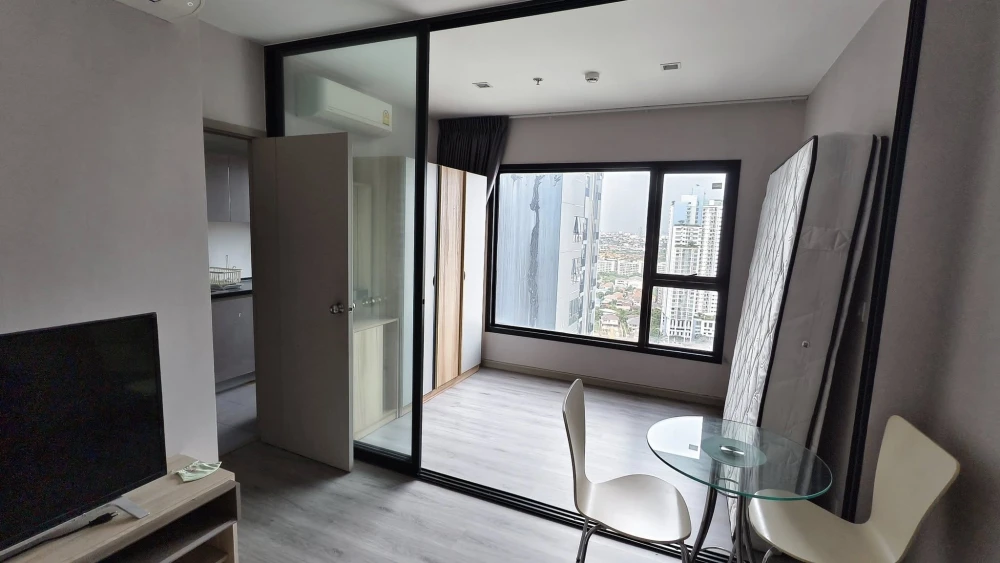 For sale, for rent, The Politan Rive, 1 bedroom, 1 bathroom, fully furnished, don't miss out on this great deal.