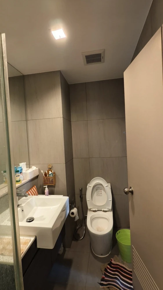 For sale, for rent, The Politan Rive, 1 bedroom, 1 bathroom, fully furnished, don't miss out on this great deal.